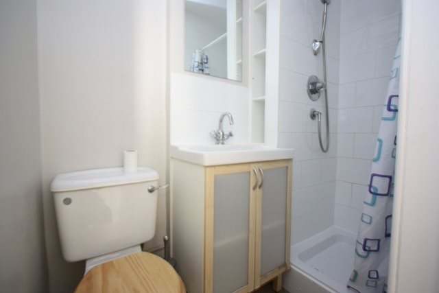  Image of 1 bedroom Flat to rent in Buchanan Street Edinburgh EH6 at Leith Walk Edinburgh Edinburgh, EH6 8RD