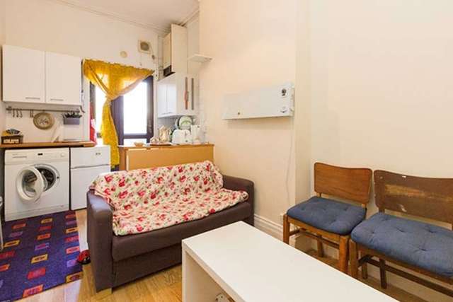  Image of 1 bedroom Ground Flat to rent in Burrard Road London NW6 at Burrard Road  West Hampstead, NW6 1DA