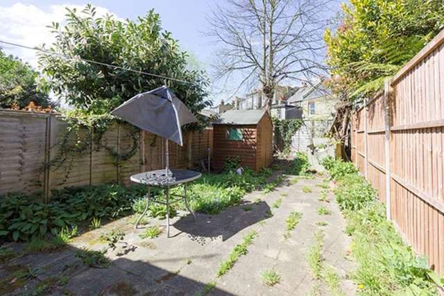  Image of 1 bedroom Ground Flat to rent in Burrard Road London NW6 at Burrard Road  West Hampstead, NW6 1DA