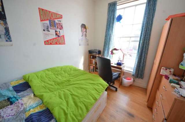  Image of 2 bedroom Apartment to rent in Caledonian Road London N1 at Caledonian Road  Islington, N1 1ED