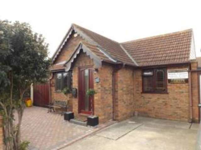  Image of 2 bedroom Bungalow for sale in Waarden Road Canvey Island SS8 at Canvey Island Essex Leigh Beck, SS8 9BE