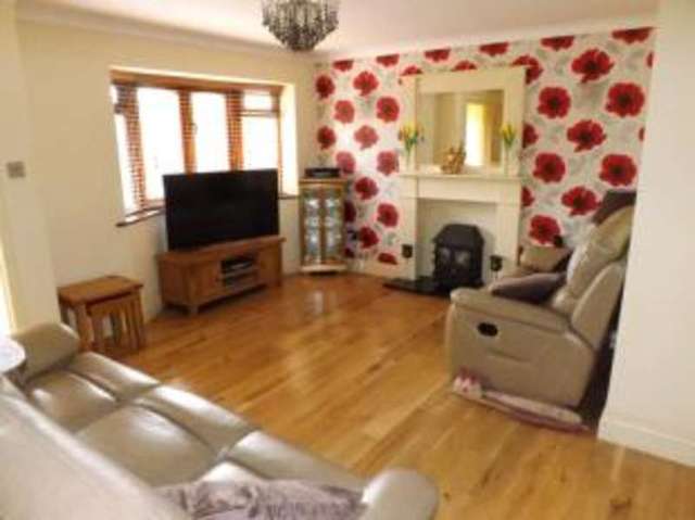  Image of 2 bedroom Bungalow for sale in Waarden Road Canvey Island SS8 at Canvey Island Essex Leigh Beck, SS8 9BE
