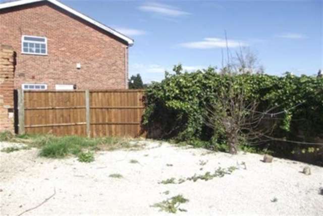  Image of 1 bedroom Flat to rent in Carlton Hill Carlton Nottingham NG4 at Nottingham, NG4 1EE