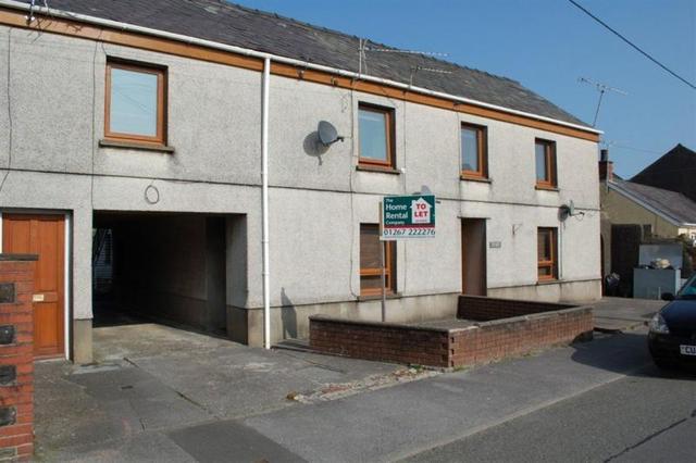  Image of 2 bedroom Flat to rent in Old St. Clears Road Johnstown Carmarthen SA31 at Woodbine Cottages  Carmarthen, SA31 3HL