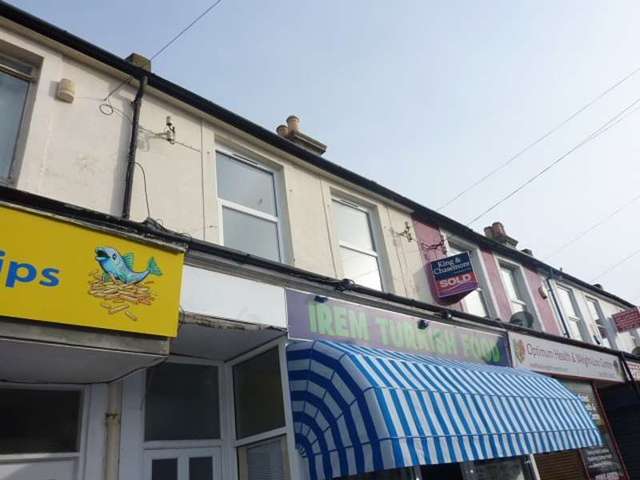  Image of 3 bedroom Flat for sale in Cavendish Place Eastbourne BN21 at Eastbourne, BN21 3RR