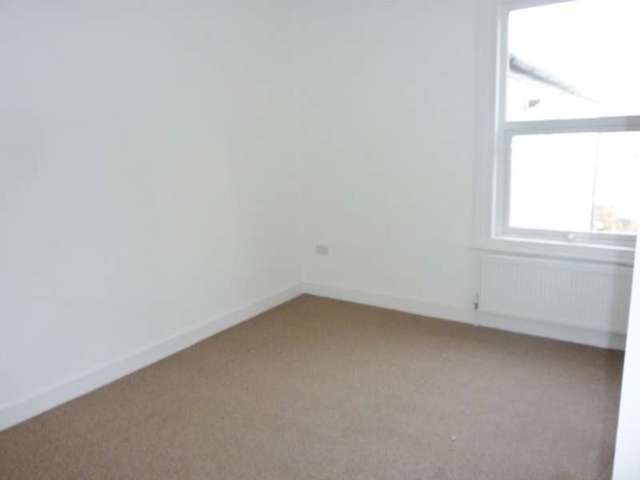  Image of 3 bedroom Flat for sale in Cavendish Place Eastbourne BN21 at Eastbourne, BN21 3RR