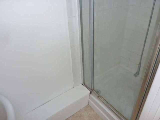  Image of 3 bedroom Flat for sale in Cavendish Place Eastbourne BN21 at Eastbourne, BN21 3RR