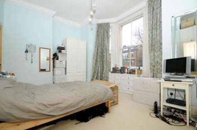  Image of 2 bedroom Flat to rent in Cavendish Road London NW6 at Kilburn London Brondesbury Park, NW6 7XP
