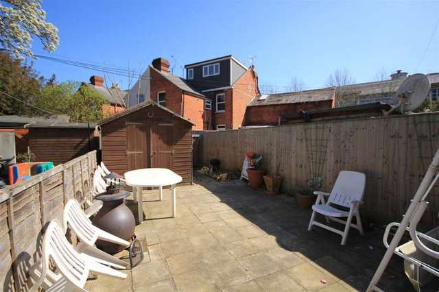  Image of 1 bedroom Detached house to rent in Caversham Road Reading RG1 at Reading, RG1 8AX