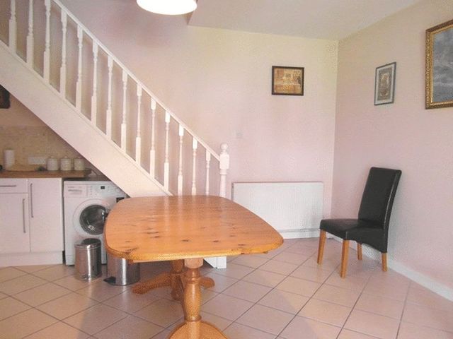  Image of 2 bedroom Property to rent in Cedars Road Beddington Croydon CR0 at Cedars Road  Croydon, CR0 4PT