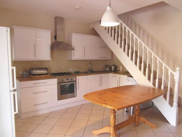  Image of 2 bedroom Property to rent in Cedars Road Beddington Croydon CR0 at Cedars Road  Croydon, CR0 4PT
