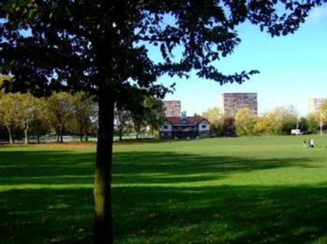  Image of 1 bedroom Flat to rent in Hansel Road London NW6 at 1 Hansel Road London Queen
