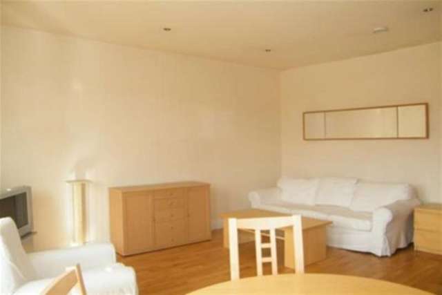  Image of 2 bedroom Flat to rent in Back Silver Street Durham DH1 at Durham, DH1 3RP