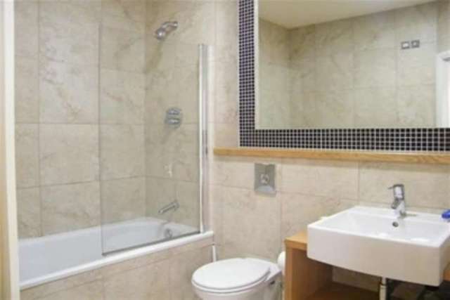  Image of 2 bedroom Flat to rent in Back Silver Street Durham DH1 at Durham, DH1 3RP
