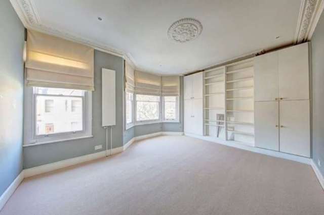  Image of 3 bedroom Detached house to rent in Claxton Grove London W6 at London, W6 8HE