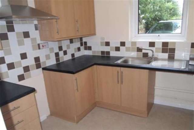  Image of 2 bedroom Terraced house to rent in Clifford Mews Wellington TA21 at Wellington, TA21 8QJ