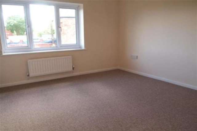  Image of 2 bedroom Terraced house to rent in Clifford Mews Wellington TA21 at Wellington, TA21 8QJ