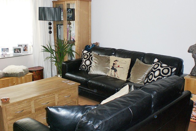  Image of 2 bedroom Flat to rent in Cliveden Close Preston Brighton BN1 at Cliveden Close  Brighton, BN1 6UE