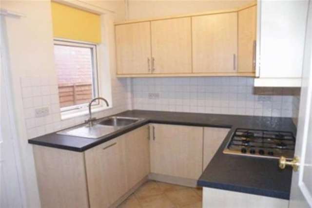  Image of 3 bedroom Semi-Detached house to rent in Clumber Road West Bridgford Nottingham NG2 at Nottingham, NG2 6DP