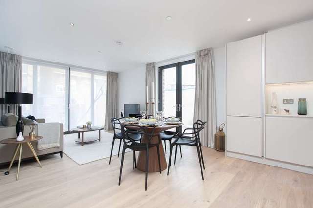  Image of 2 bedroom Flat to rent in Surrey Lane London SW11 at Parkham Street  Battersea, SW11 3TB