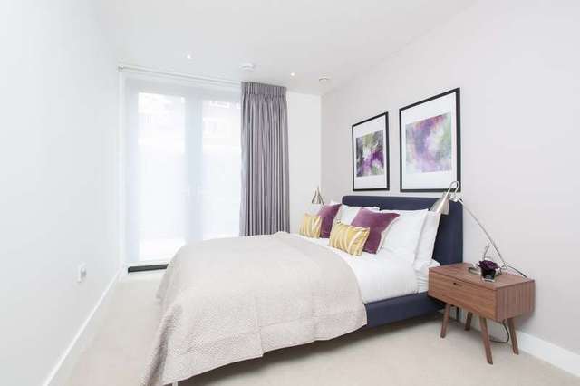  Image of 2 bedroom Flat to rent in Surrey Lane London SW11 at Parkham Street  Battersea, SW11 3TB
