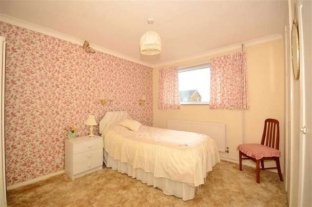  Image of 2 bedroom Bungalow for sale in Cowdrey Close Maidstone ME16 at Maidstone Kent Maidstone, ME16 8PN
