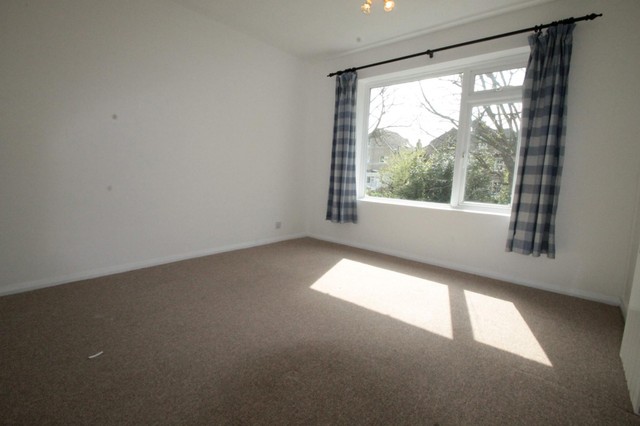  Image of 2 bedroom Flat to rent in Devonshire Avenue Sutton SM2 at Devonshire Avenue  Sutton, SM2 5JJ