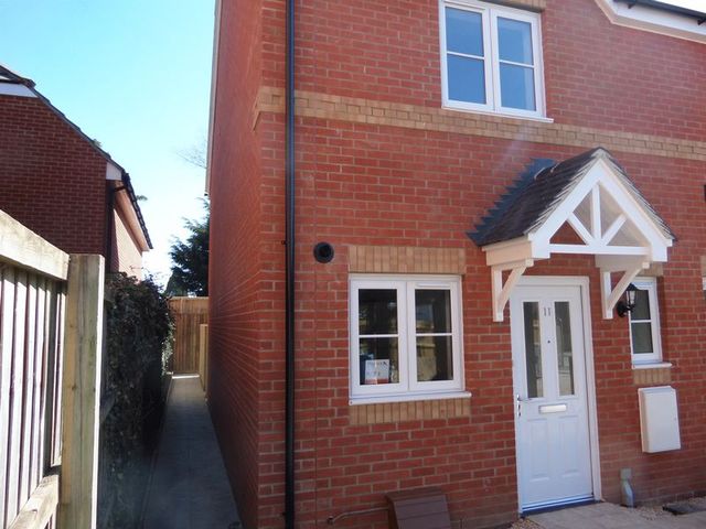  Image of 2 bedroom Terraced house to rent in Dores Court Swindon SN2 at Dores Court Stratton Swindon, SN2 7QY