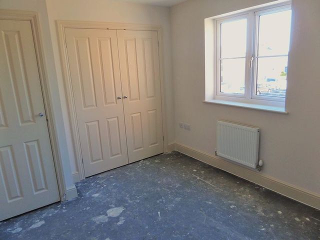  Image of 2 bedroom Terraced house to rent in Dores Court Swindon SN2 at Dores Court Stratton Swindon, SN2 7QY