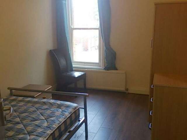  Image of 1 bedroom House Share to rent in Arpley Street Warrington WA1 at Arpley Street  Warrington, WA1 1LX