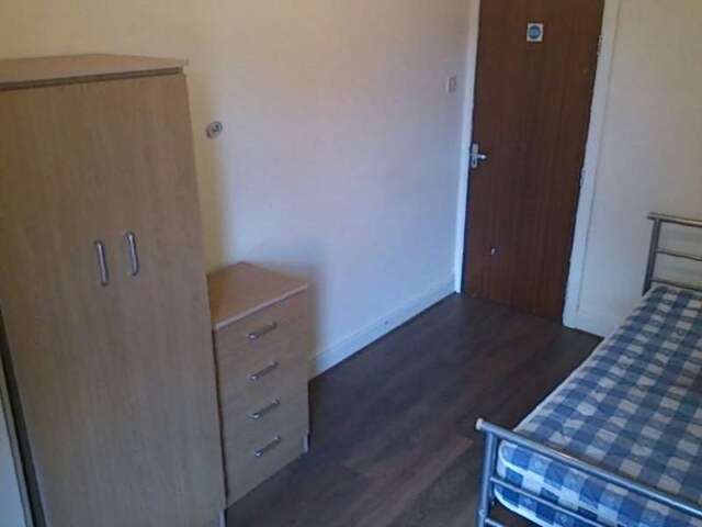  Image of 1 bedroom House Share to rent in Arpley Street Warrington WA1 at Arpley Street  Warrington, WA1 1LX