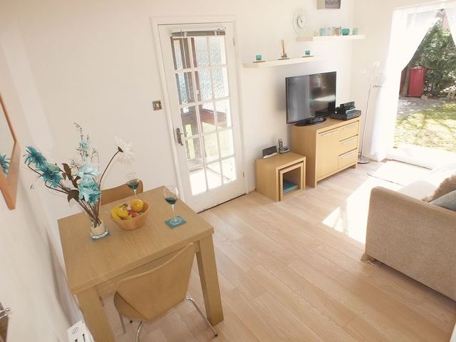  Image of 1 bedroom Semi-Detached house for sale in Dovecote Road Reading RG2 at Dovecote Road  Reading, RG2 8UJ