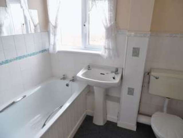  Image of 3 bedroom Semi-Detached house to rent in East Avenue Kenfig Hill Bridgend CF33 at East Avenue Kenfig Hill Bridgend, CF33 6NN