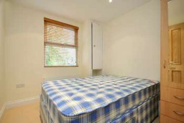  Image of 2 bedroom Flat to rent in Edbrooke Road London W9 at Maida Vale London Maida Hill, W9 2DG