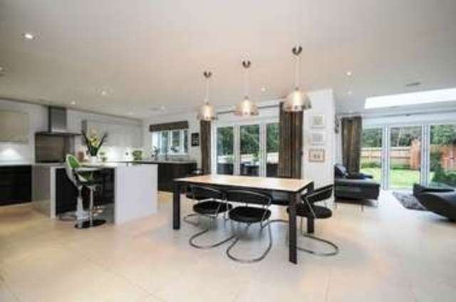  Image of 5 bedroom Detached house for sale in Egerton Close Bushey WD23 at Egerton Close  Bushey, WD23 1FQ