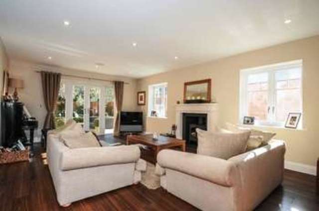  Image of 5 bedroom Detached house for sale in Egerton Close Bushey WD23 at Egerton Close  Bushey, WD23 1FQ
