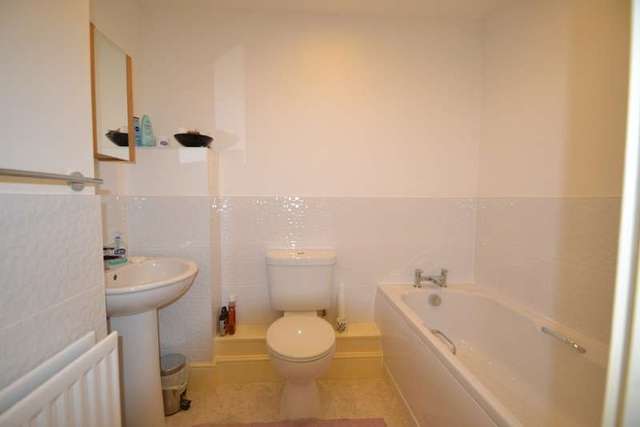 Image of 2 bedroom Detached house for sale in White Oaks Close Ferndown BH22 at Ferndown, BH22 9FF