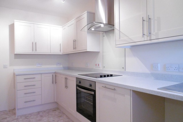  Image of 2 bedroom Ground Flat to rent in Mansfield Road Parkstone Poole BH14 at 26 Mansfield Road Parkstone Poole, BH14 0DG