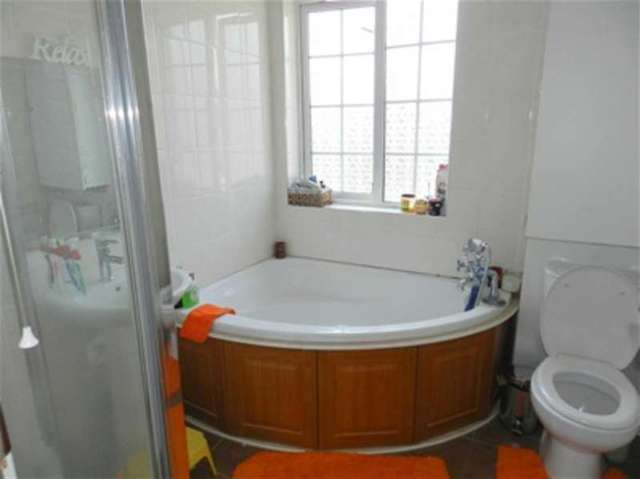  Image of 3 bedroom Semi-Detached house to rent in Fisher Road Bloxwich Walsall WS3 at Bloxwich, WS3 2TA