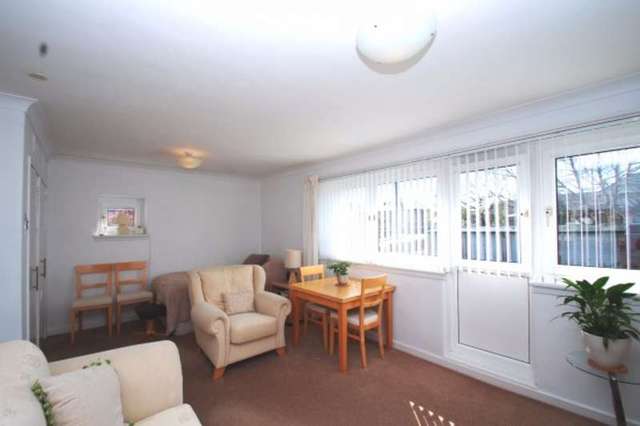  Image of Flat for sale in Lora Drive Glasgow G52 at Lora Drive  Bellahouston, G52 1HA