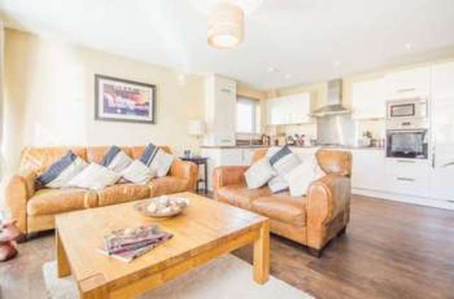  Image of 1 bedroom Flat for sale in Burnbrae Drive East Craigs Edinburgh EH12 at Burnbrae Drive East Craigs Edinburgh, EH12 8AS
