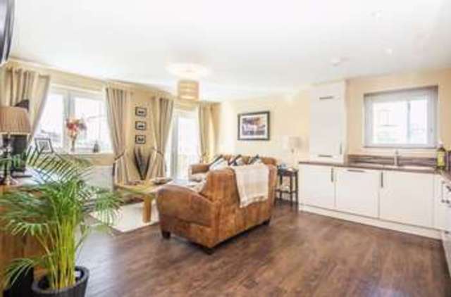  Image of 1 bedroom Flat for sale in Burnbrae Drive East Craigs Edinburgh EH12 at Burnbrae Drive East Craigs Edinburgh, EH12 8AS