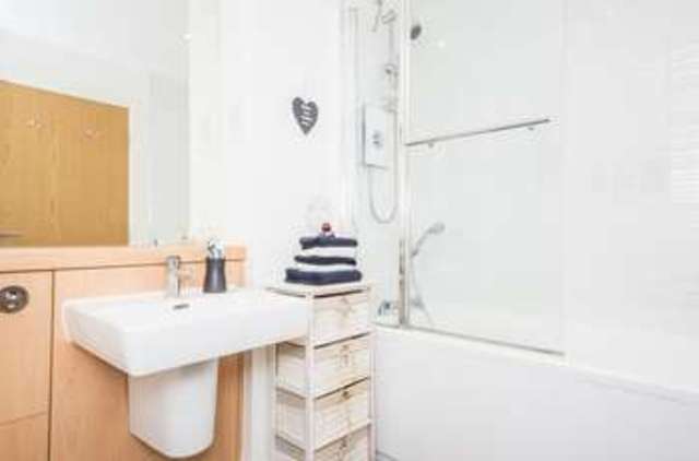  Image of 1 bedroom Flat for sale in Burnbrae Drive East Craigs Edinburgh EH12 at Burnbrae Drive East Craigs Edinburgh, EH12 8AS