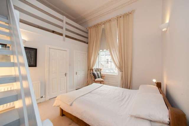  Image of 2 bedroom Flat for sale in Bath Street Glasgow G2 at 208 Bath Street  Glasgow, G2 4HW