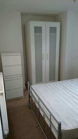  Image of 4 bedroom Flat to rent in Withington Road Whalley Range Manchester M16 at Withington Road  Whalley Range, M16 7EX
