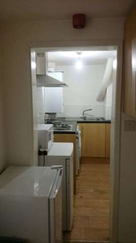  Image of 4 bedroom Flat to rent in Withington Road Whalley Range Manchester M16 at Withington Road  Whalley Range, M16 7EX