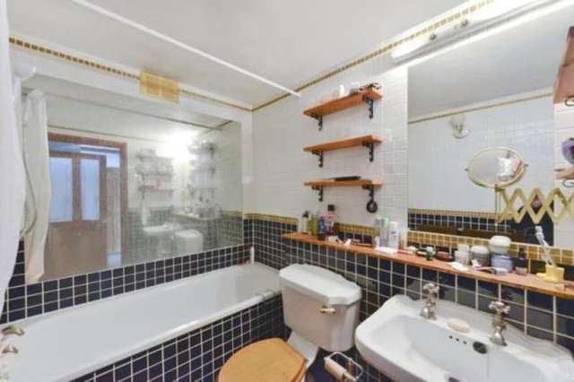  Image of 1 bedroom Flat for sale in Coleherne Road London SW10 at 1-3 Coleherne Road Earls Court Chelsea, SW10 9BS