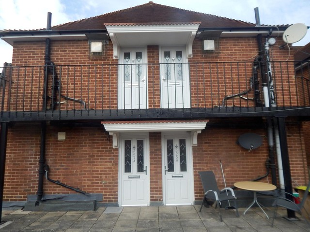  Image of 1 bedroom Detached house to rent in Fleet Road Fleet GU51 at Fleet, GU51 3BX