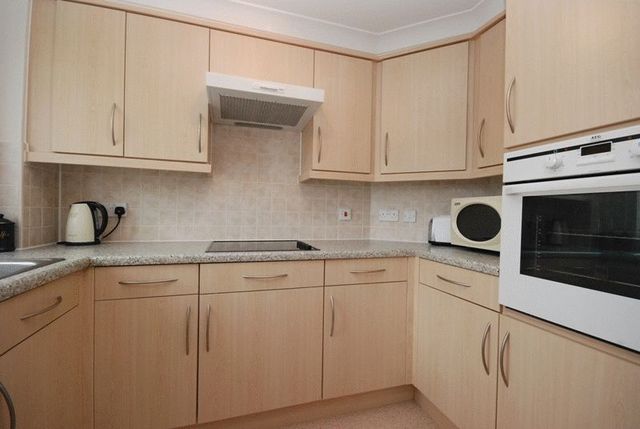  Image of 1 bedroom Retirement Property for sale in Ford Park Mutley Plymouth PL4 at 1 Ford Park Mutley Plymouth, PL4 6QU