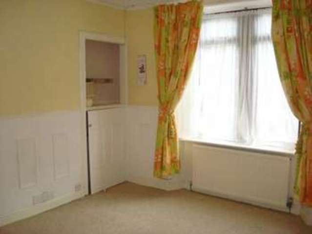  Image of 1 bedroom Flat for sale in Forth Avenue Kirkcaldy KY2 at Forth Avenue  Kirkcaldy, KY2 5PR